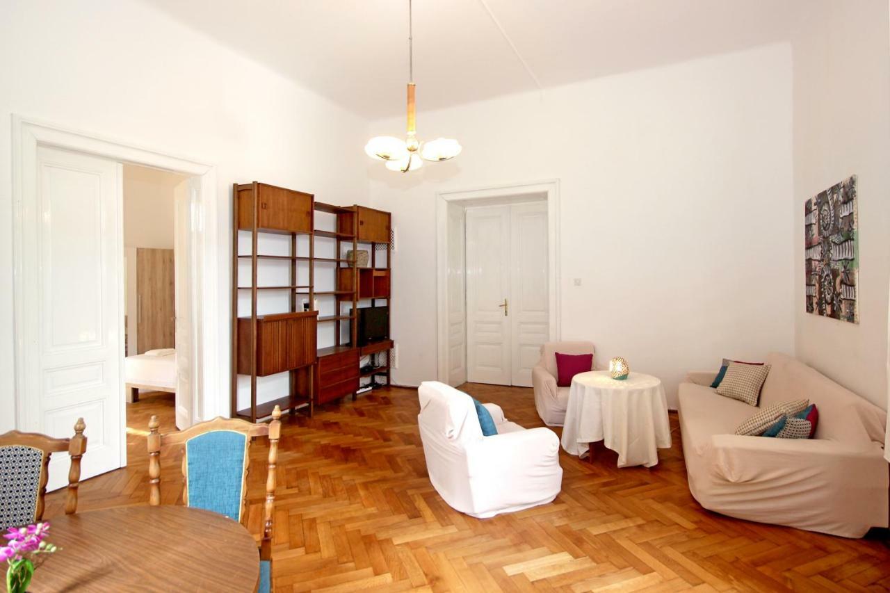Apartment In The Top Center Of Old Town Pula Luaran gambar