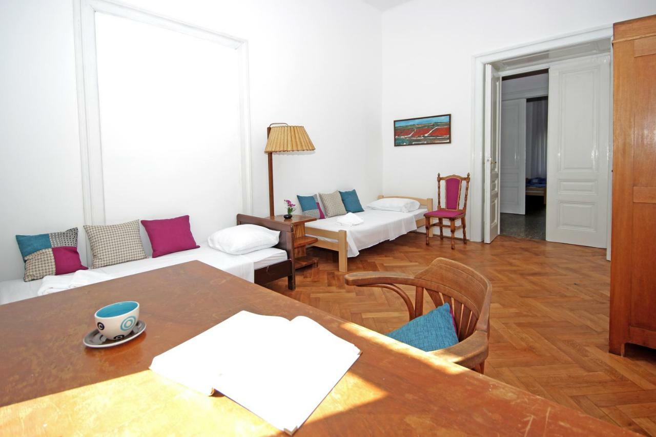 Apartment In The Top Center Of Old Town Pula Luaran gambar