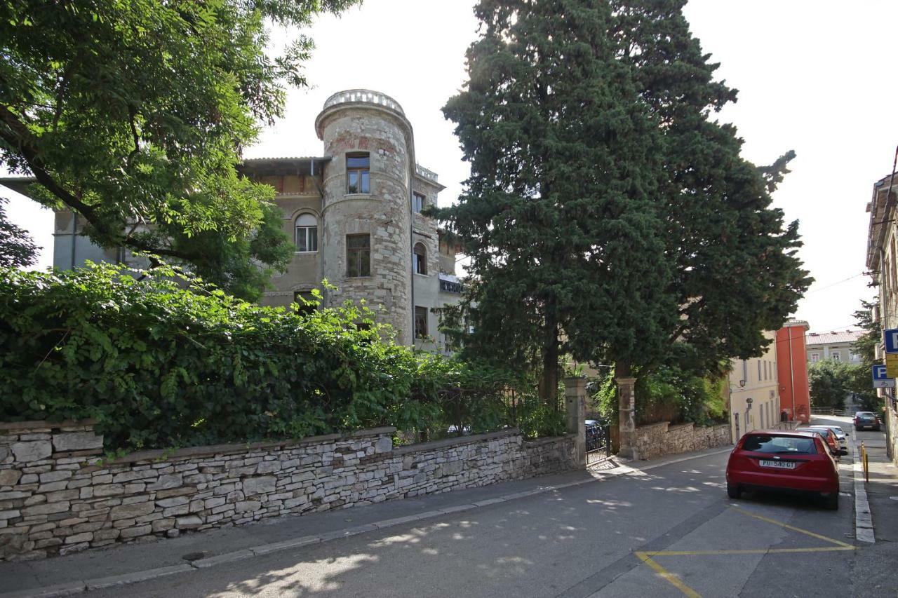 Apartment In The Top Center Of Old Town Pula Luaran gambar