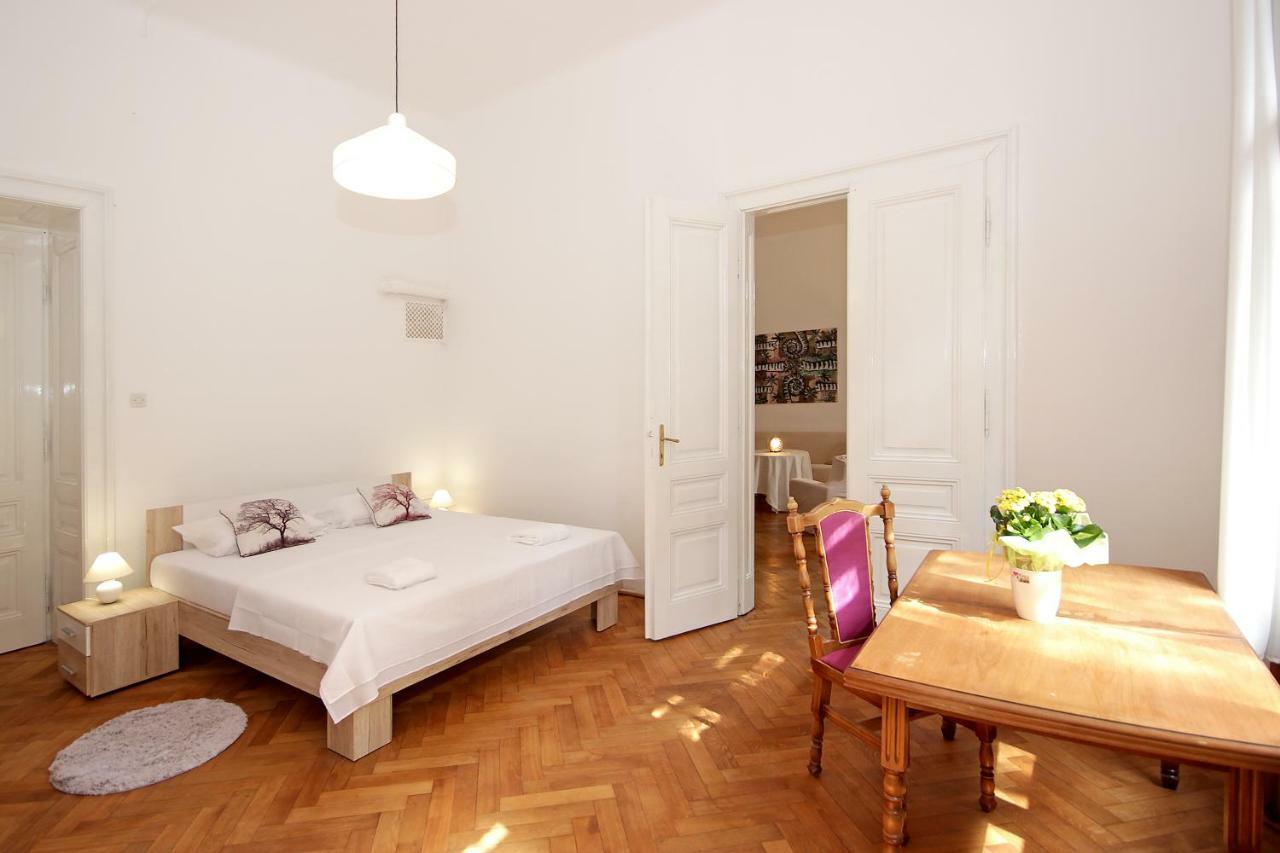 Apartment In The Top Center Of Old Town Pula Luaran gambar