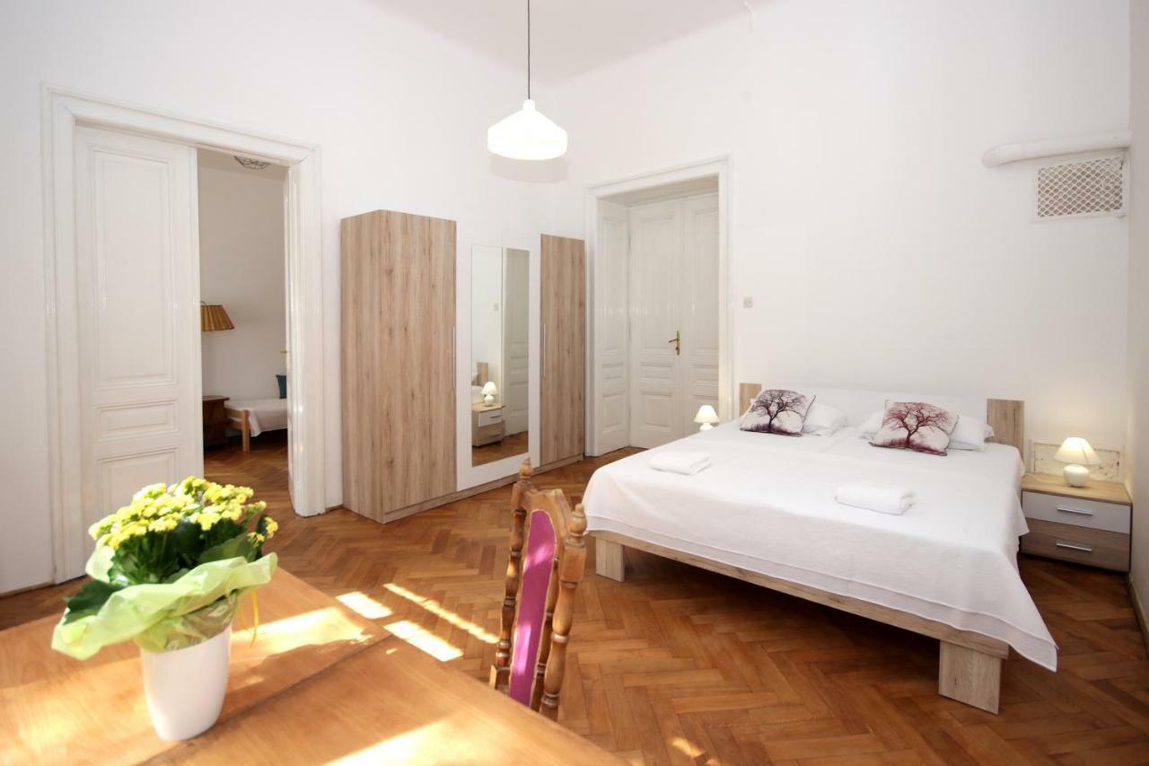 Apartment In The Top Center Of Old Town Pula Luaran gambar